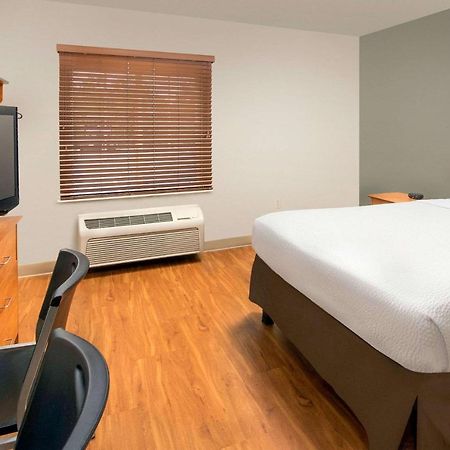 Woodspring Suites Akron Portage Lakes Bagian luar foto