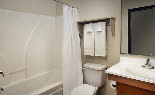 Woodspring Suites Akron Portage Lakes Bagian luar foto