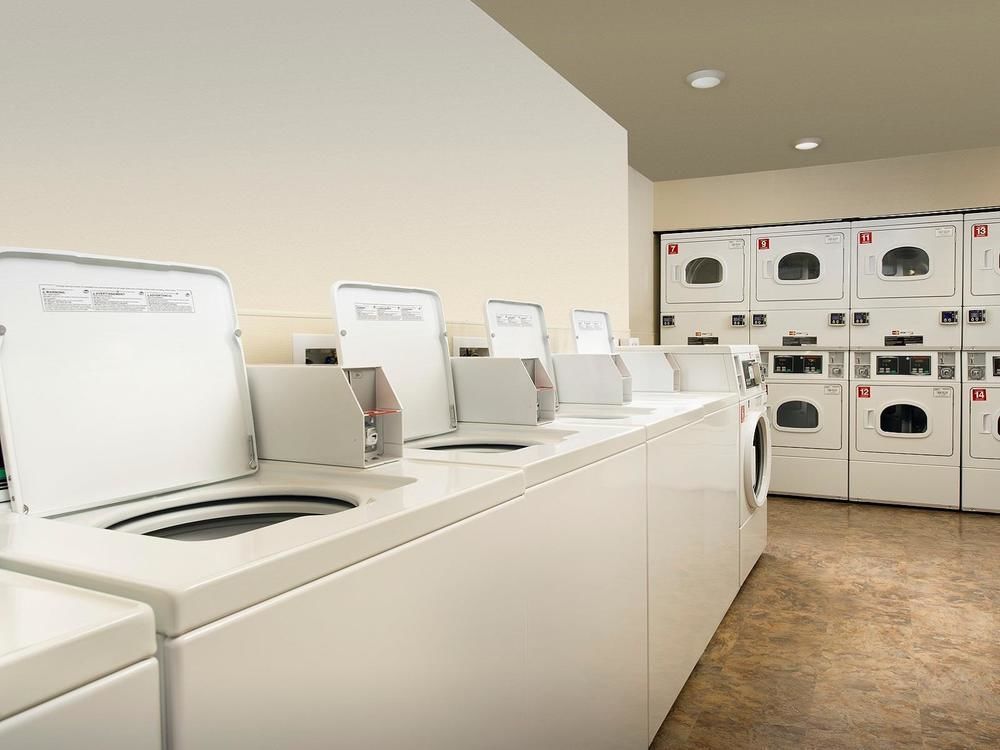 Woodspring Suites Akron Portage Lakes Bagian luar foto