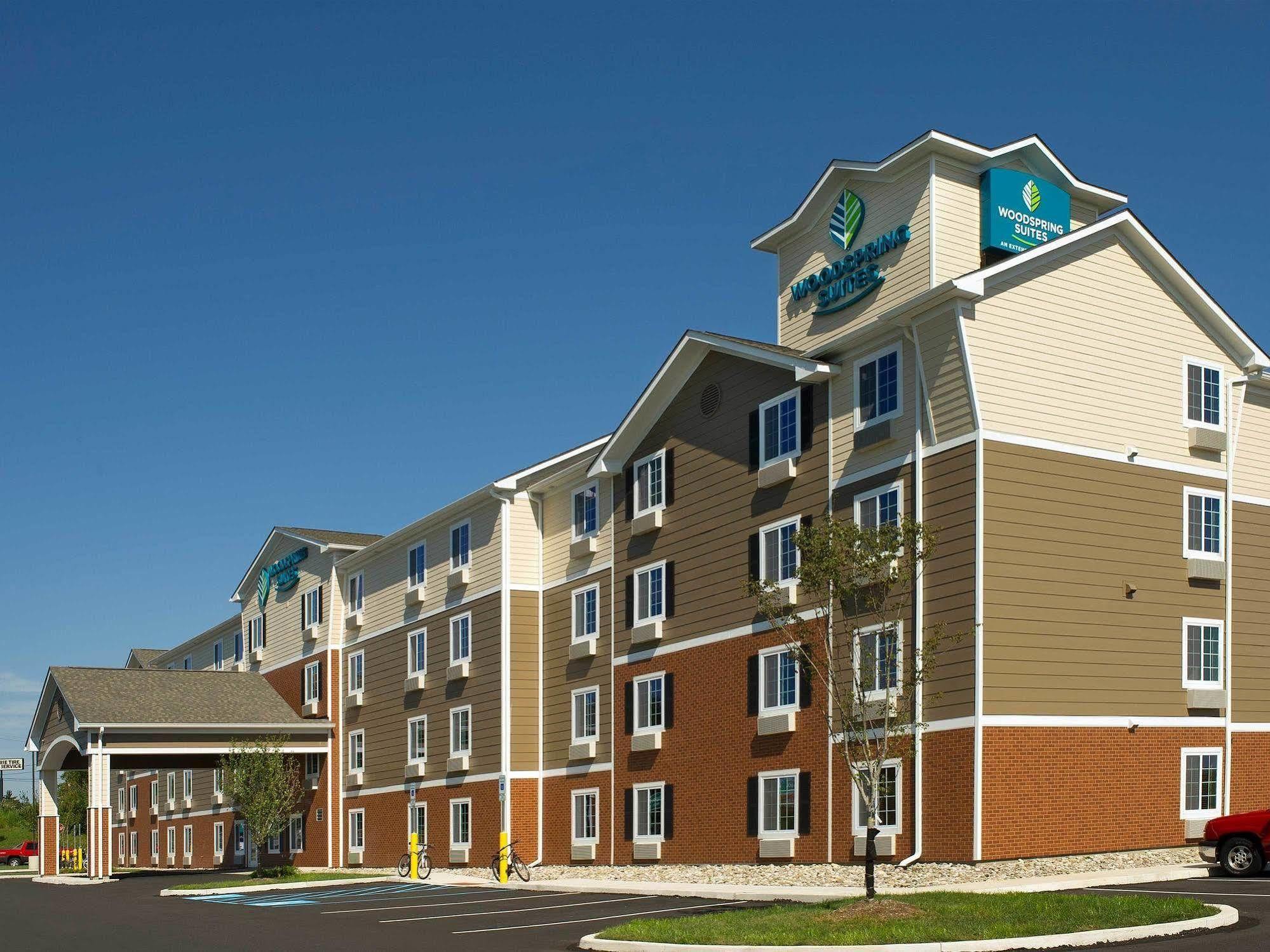 Woodspring Suites Akron Portage Lakes Bagian luar foto