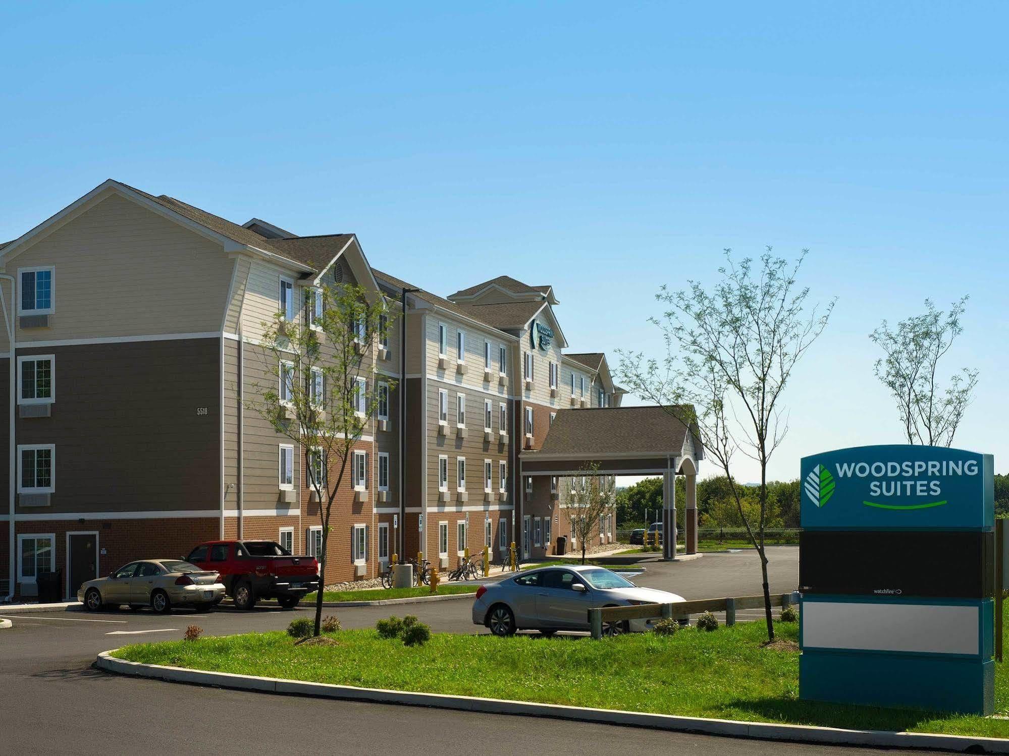Woodspring Suites Akron Portage Lakes Bagian luar foto