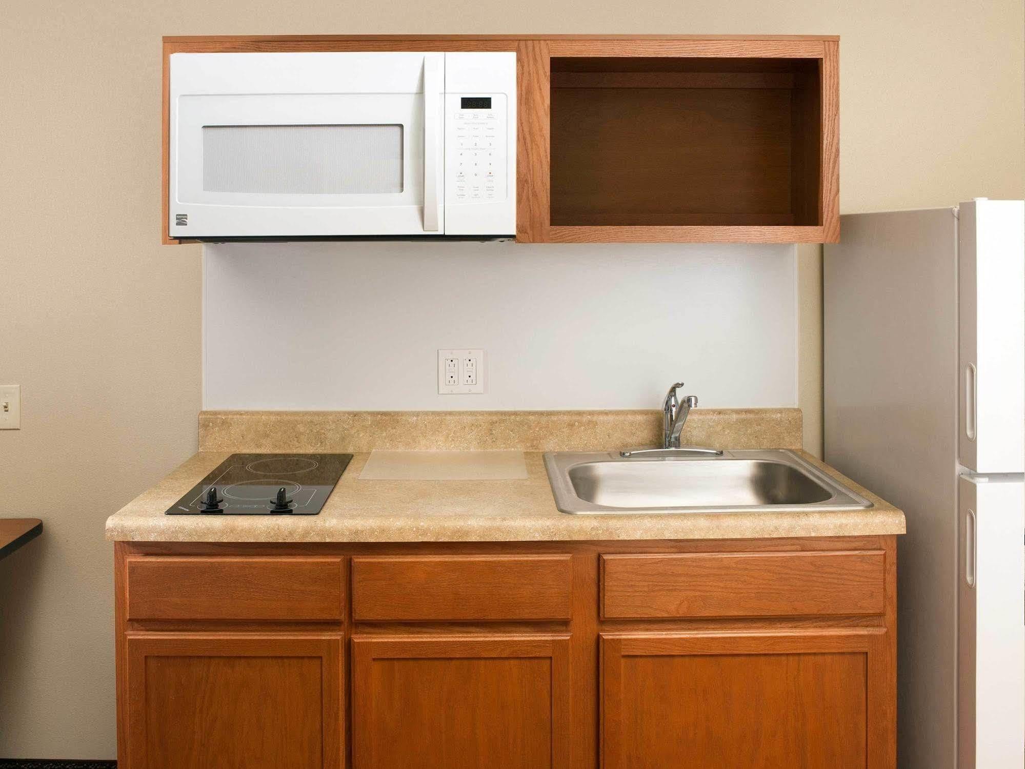Woodspring Suites Akron Portage Lakes Bagian luar foto