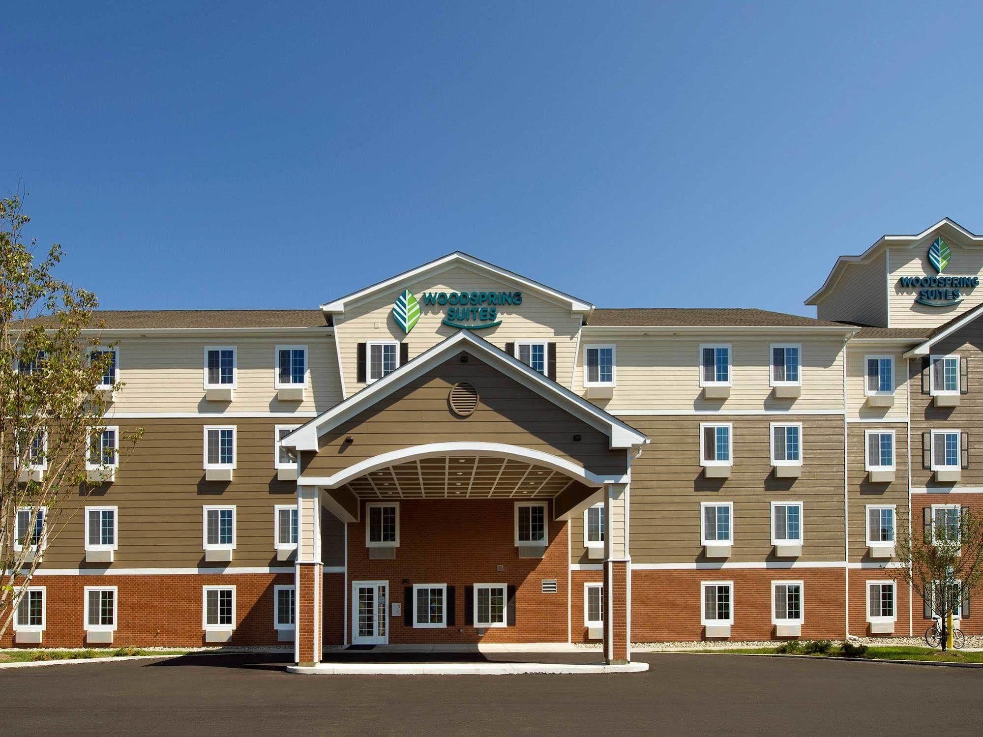 Woodspring Suites Akron Portage Lakes Bagian luar foto